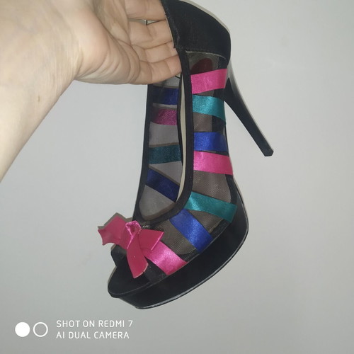 Peep Toe Exe Satin Pumps Size 39 Like New, Evening