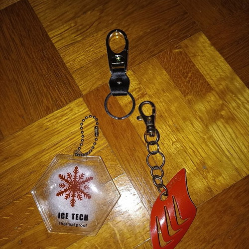Peugeot, shark fin and snowflake keychains like new