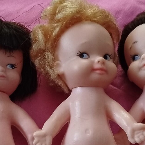 Vintage Pee-Wees pocket dolls set of 3, like new, 1960s