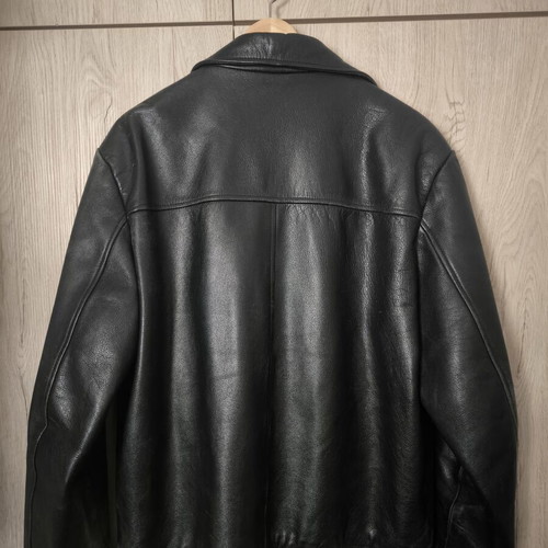 Leather men's jacket like new, soft black leather, size M