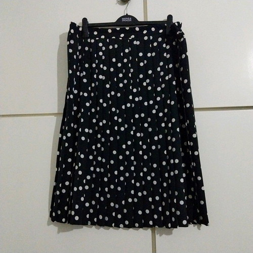 Pleated polka dot black skirt No 3XL like new