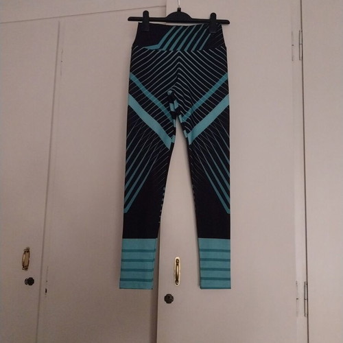 Gym leggings new size Medium, black with turquoise patterns