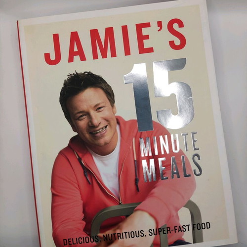 Jamie's 15 Minute Meals cookbook like new, English cooking