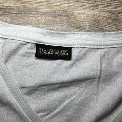 Napapijri Geographic V-Neck T-Shirt white size S used