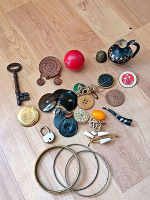 Vintage small items used