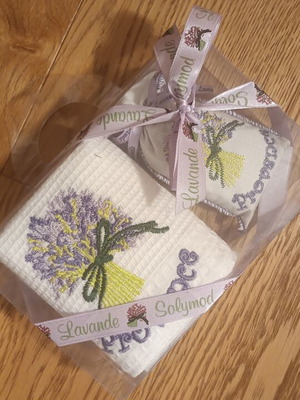 Lavande Solymod Gift Set with Cotton Kitchen Towel and Lavender Sachet