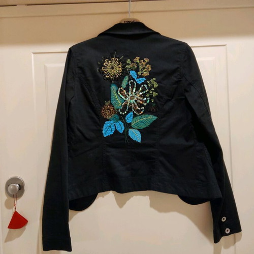 Splendid women's black denim jacket new with back design