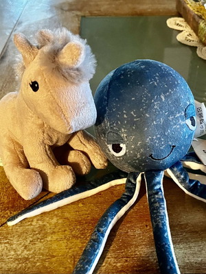 Set of plush unicorn and octopus toys, Nejlikka JYSK