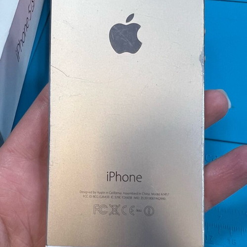 iPhone 5s gold 16GB used with box and screen protector