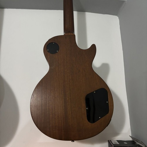 Gibson Les Paul 70s Tribute tobacco burst guitar