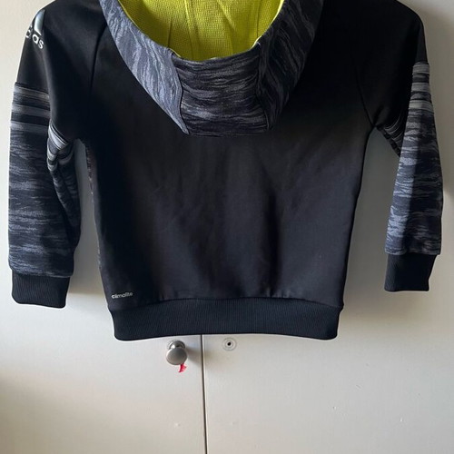 Adidas sweatshirt used for 5-6 years old, black and yellow