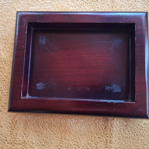 Porcelain cigar ashtray with wooden base