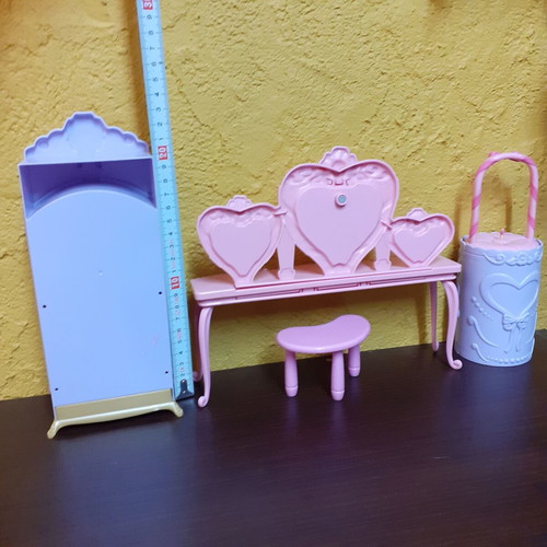 Barbie 12 Dancing Princesses Ballet Vanity Playset used, furniture set