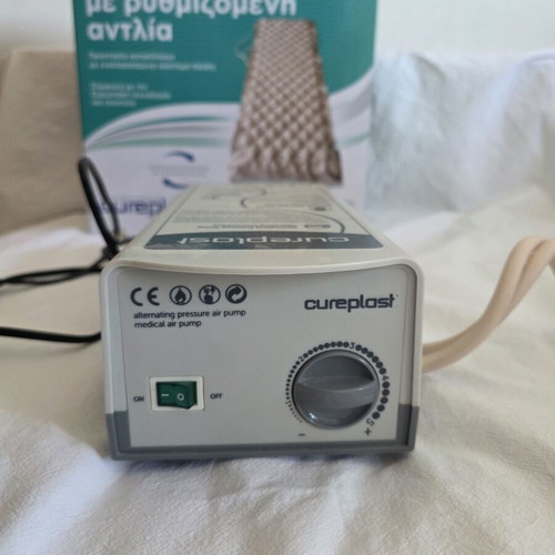 Cureplast Decubitus Air Mattress with Adjustable Pump like new