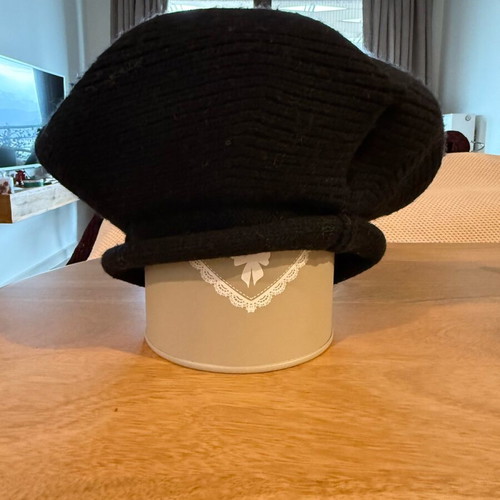 Amuse Society beret hat new, black