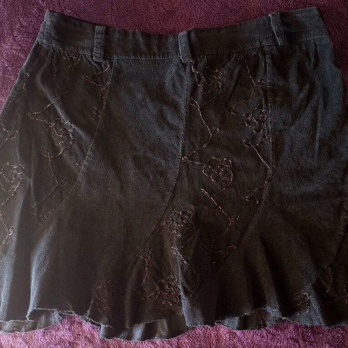 Corduroy skirt with embroidery, size Large, black