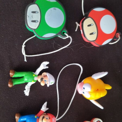 Super Mario figures like new, set