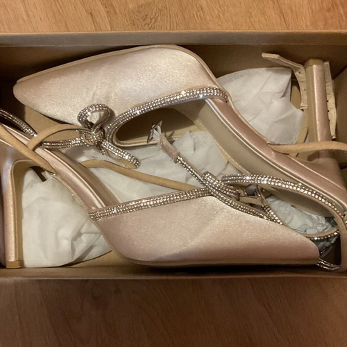 Pumps size 38 like new, beige and gold