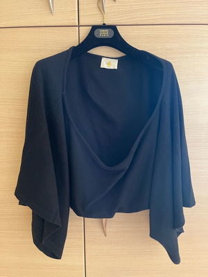 Heel bolero black one size like new