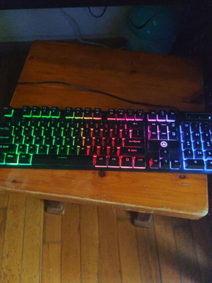 Mechanical keyboard with lighting, no RGB color change