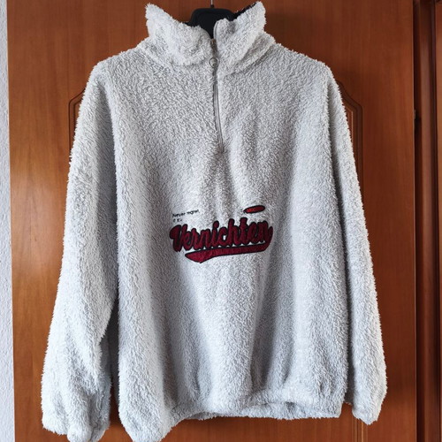 Fuzzy sweatshirt with zipper like new, white multicolor