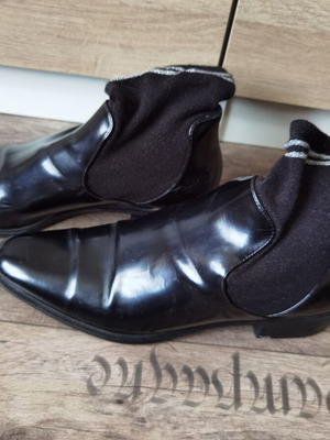 Zara women's patent leather sock-style shoes used, size 41, black