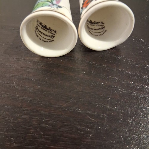 Vintage porcelain thimbles with butterfly, like new