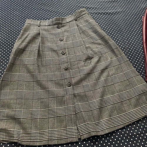 Marks & Spencer checked office look skirt like new, white and grey, size L