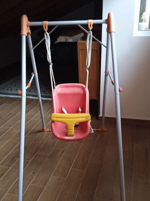 Garden swing used with intact ropes and stable frame