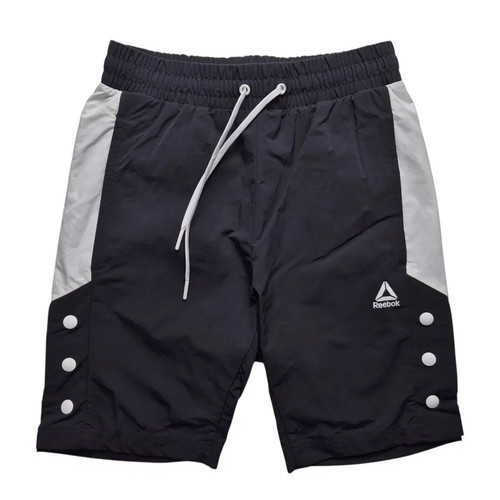 Reebok Bermuda shorts medium size used, dark blue and white