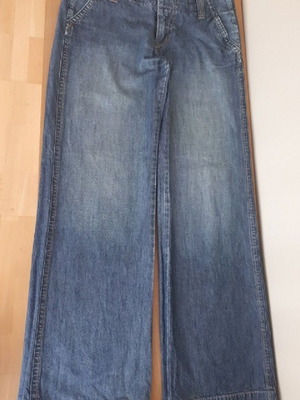 Jeans used with wide leg, low waist, blue