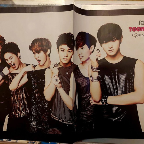 EXO & Ian Stratis poster like new, size 41x28, Teenage
