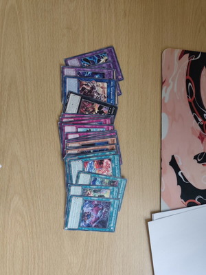 Yu-Gi-Oh cards lot like new