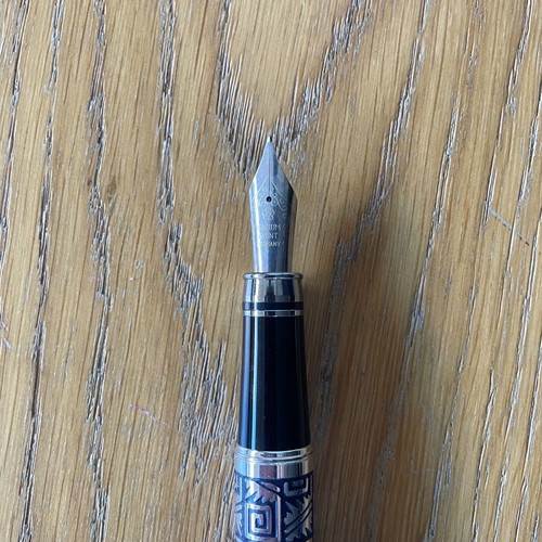 Campo Marzio carved embossed pen in silver and black, like new
