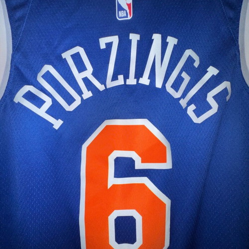 Nike New York NBA Porzingis 6 Shirt like new, size Medium