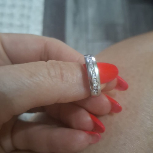 Silver 925 ring size 17.3 with zircon stones like new