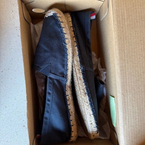 Tommy Hilfiger Woman Shoes Like New Navy Blue Size 37