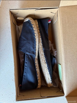 Tommy Hilfiger Woman Shoes Like New Navy Blue Size 37