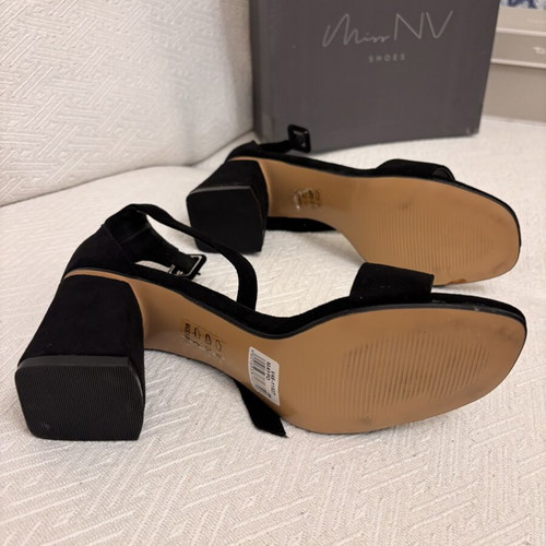Miss Nv women's sandals size 39 new
