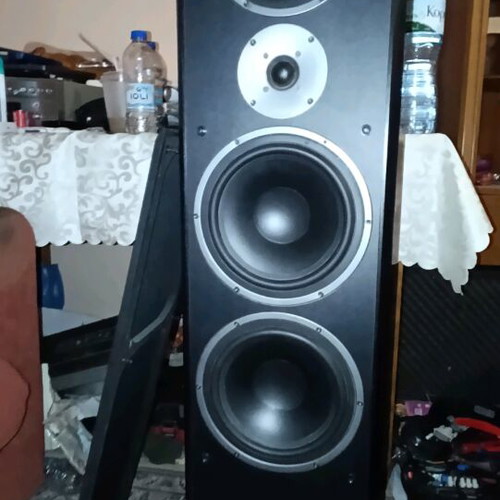 Magnat Supreme Court 2002 floor speakers like new