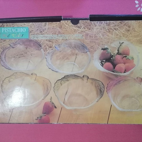 Set of 6 bowls for nuts like new