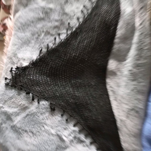 Knitted scarf like new, black