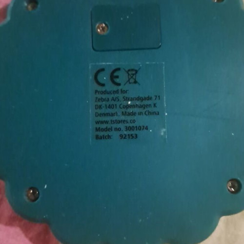 Flower-shaped calculator like new, pocket size