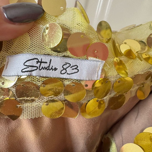 Studio 83 mini skirt gold like new, size S