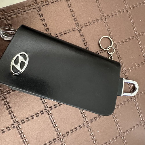 Hyundai leather keychain like new, black