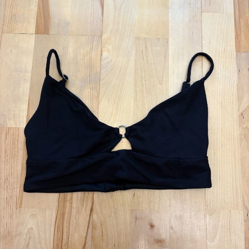 Bershka black top like new with adjustable straps and silver detail