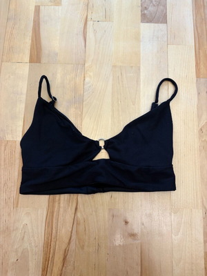 Bershka black top like new with adjustable straps and silver detail