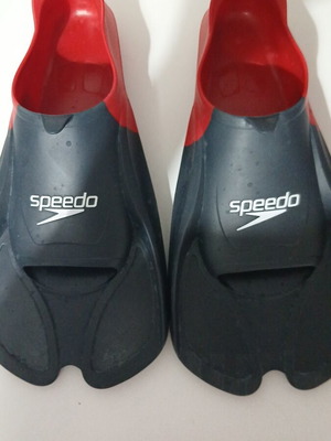 Speedo Strength Training Fins like new, size 39-41