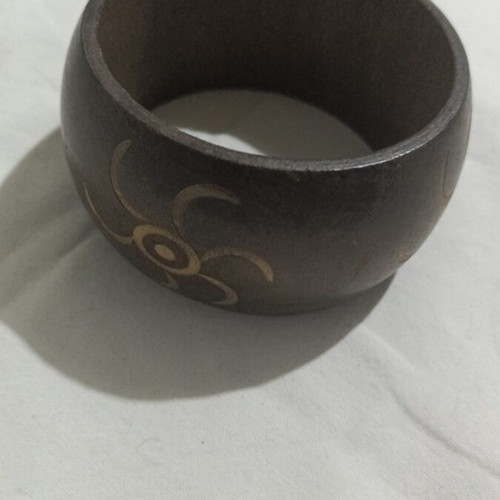 Wooden bracelets like new, set of 3