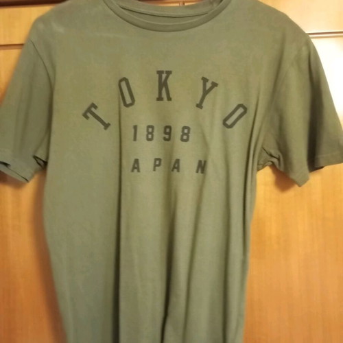 Μπλούζα tshirt Tokyo μέγεθος L σαν καινούργιο, Primark μπεζ πράσινη